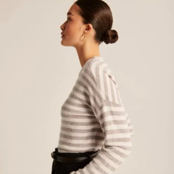 Abercrombie and Fitch 100% Cashmere Cream & Beige Stripe Sweater XXS - Picture 2 of 9